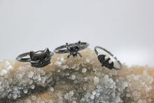 Load image into Gallery viewer, Spooky Sterling Silver Spider Ring. Sterling silver arachnid stacking ring. Halloween goth jewelry.
